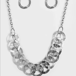 Paparazzi $5 necklace set